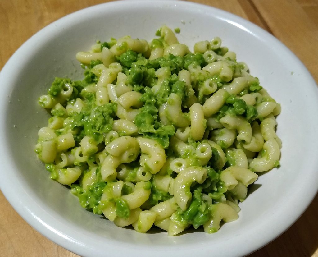 Little Joys: quick and easy dinner - macaroni peas